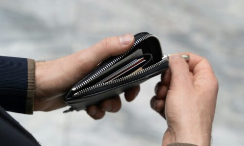 Jak decyzje rządu wpływają na portfele obywateli?