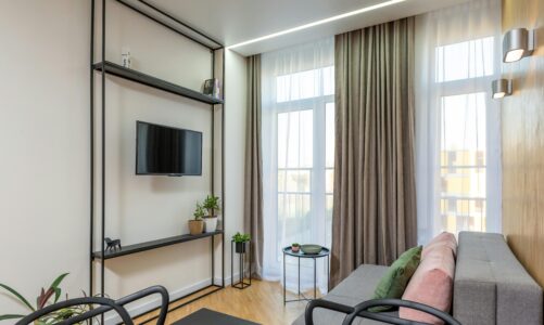 Jakie zasłony wybrać do salonu?